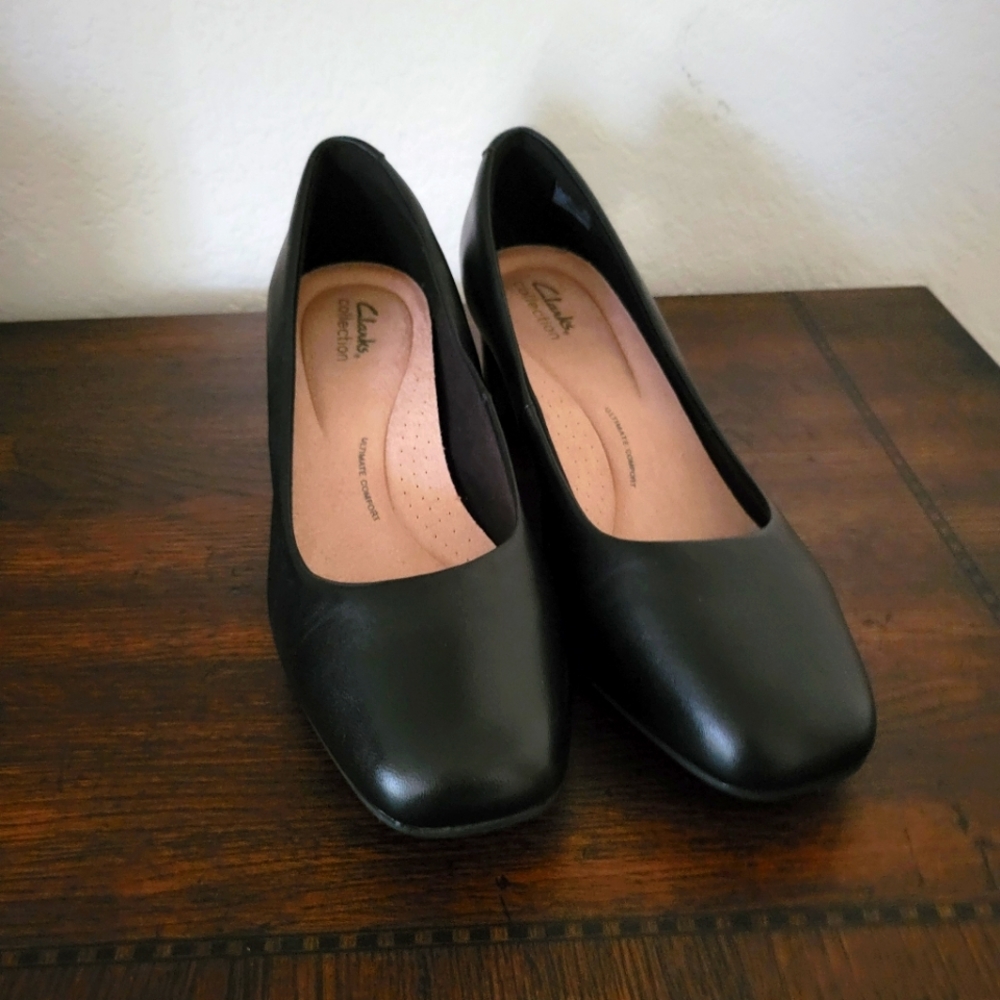 Clarks Kyndall Iris Pumps
